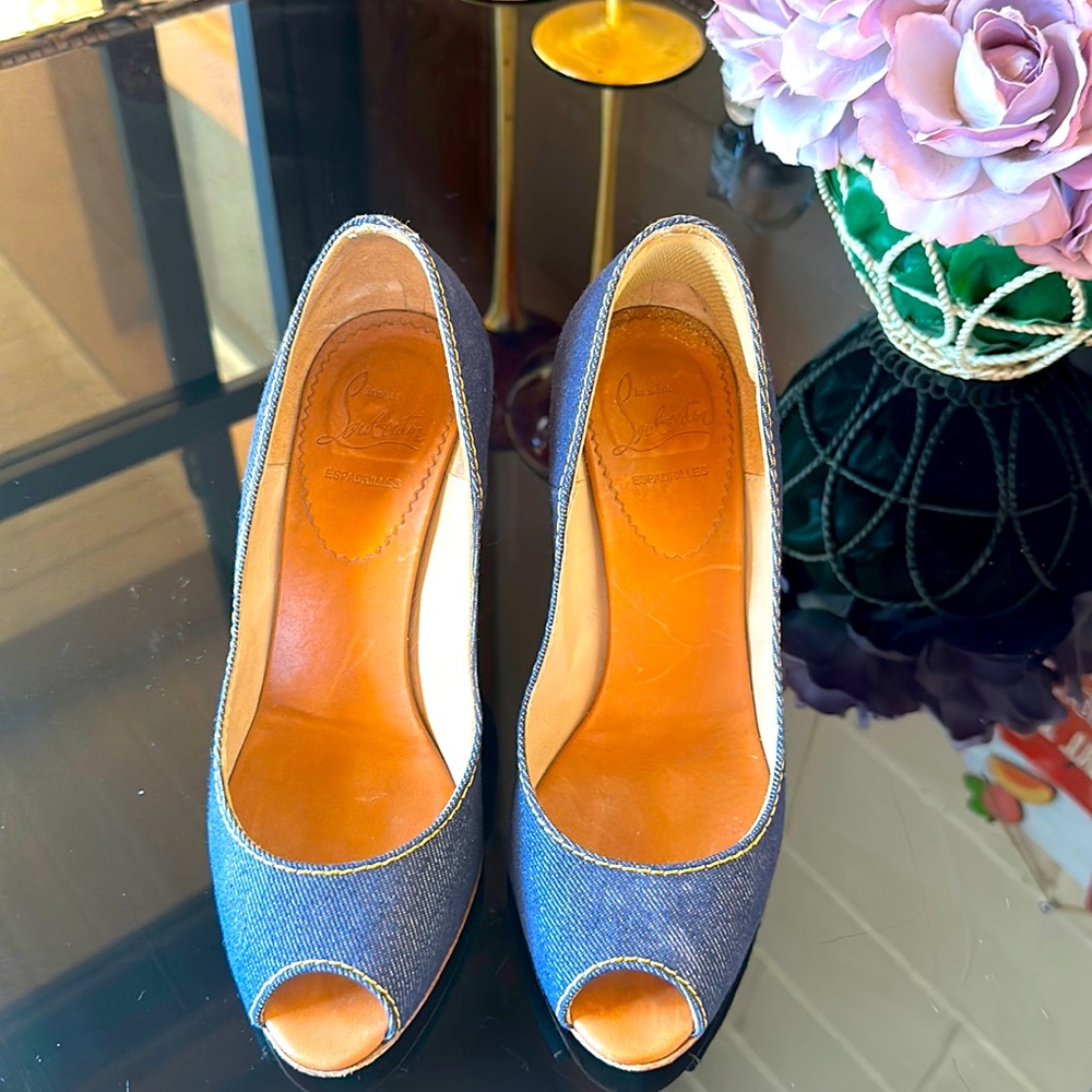 Christian Louboutin Pepi 85/ Jean Women's shoes. Size 36
